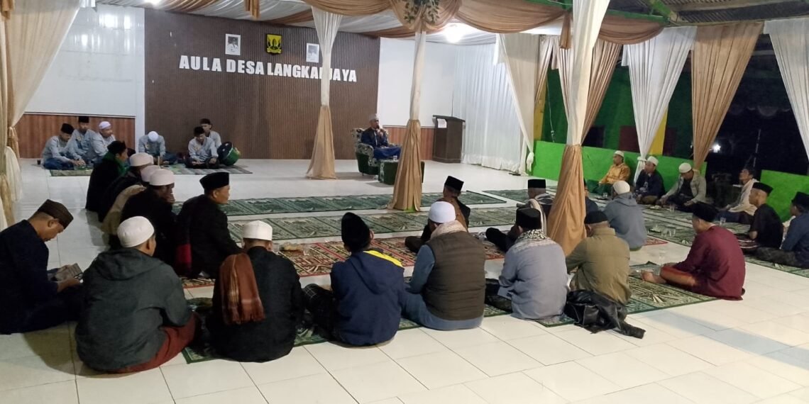 Penyuluh KUA Lengkong Ajak Masyarakat Syukuri Nikmat Kemerdekaan dalam Tabligh Akbar