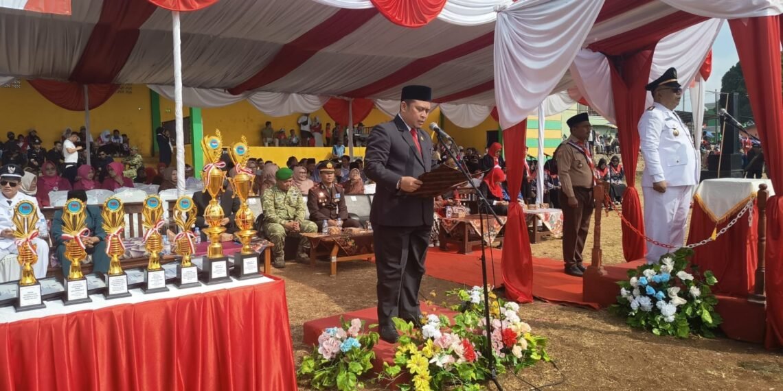 Ketuk Pintu Langit, Kepala KUA Nagrak Panjatkan Doa untuk Kedamaian dan Kemajuan Bangsa