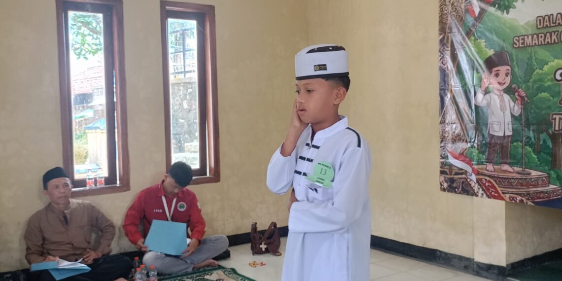Penyuluh KUA Kadudampit Jadi Juri Lomba Adzan, Semarak HUT ke-81 RI Diisi Pembinaan Generasi Muda