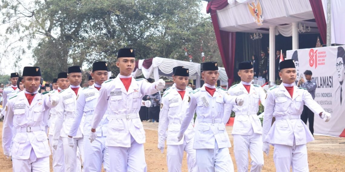 MAN 3 Sukabumi Tunjukkan Peran Aktif dalam Upacara HUT ke-81 RI di Surade