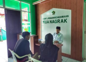 Penghulu KUA Nagrak Layani Konsultasi Administrasi Calon Pengantin