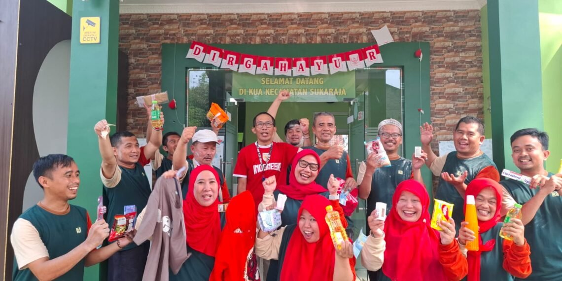 Semarak HUT ke-81 RI, KUA Sukaraja Gelar Lomba Bersama Pegawai dan Mahasiswa KKN