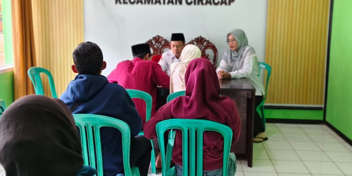 Penyuluh KUA Ciracap Dampingi Catin dalam Bimbingan Perkawinan Mandiri