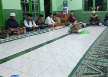 Penyuluh KUA Ciracap Dampingi Pengajian Rutin, Bahas Cinta kepada Allah dan Rasul-Nya