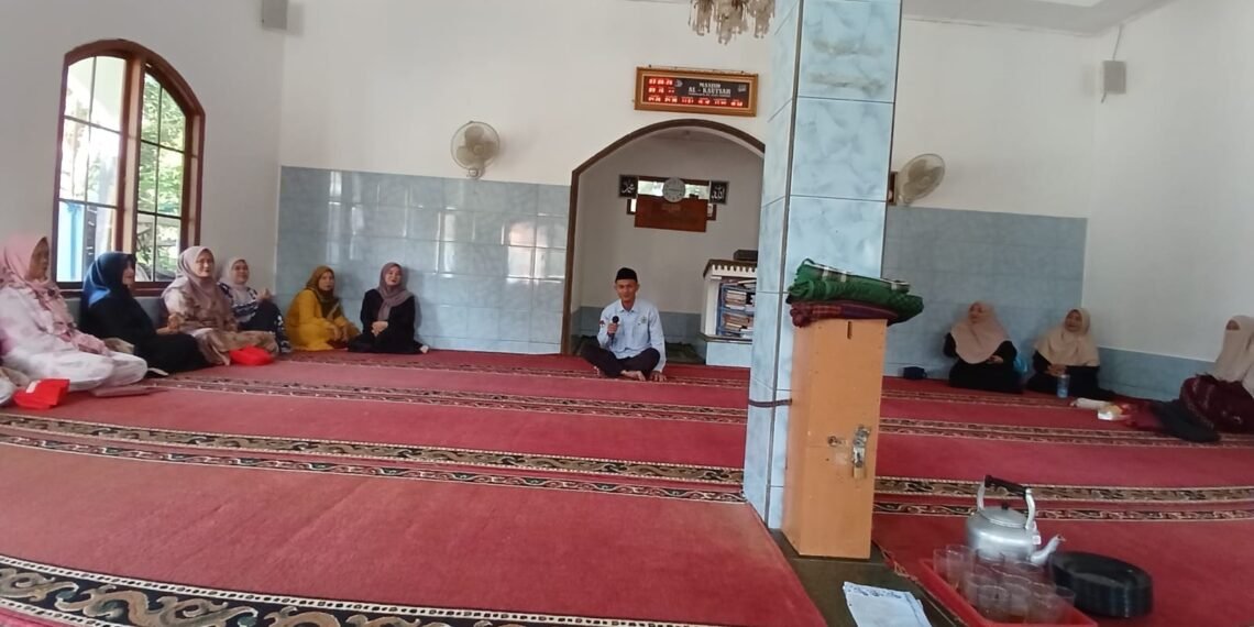 Penyuluh KUA Ciemas Ajak Majelis Taklim Teladani Akhlak Rasulullah di Momentum Rabiul Awal