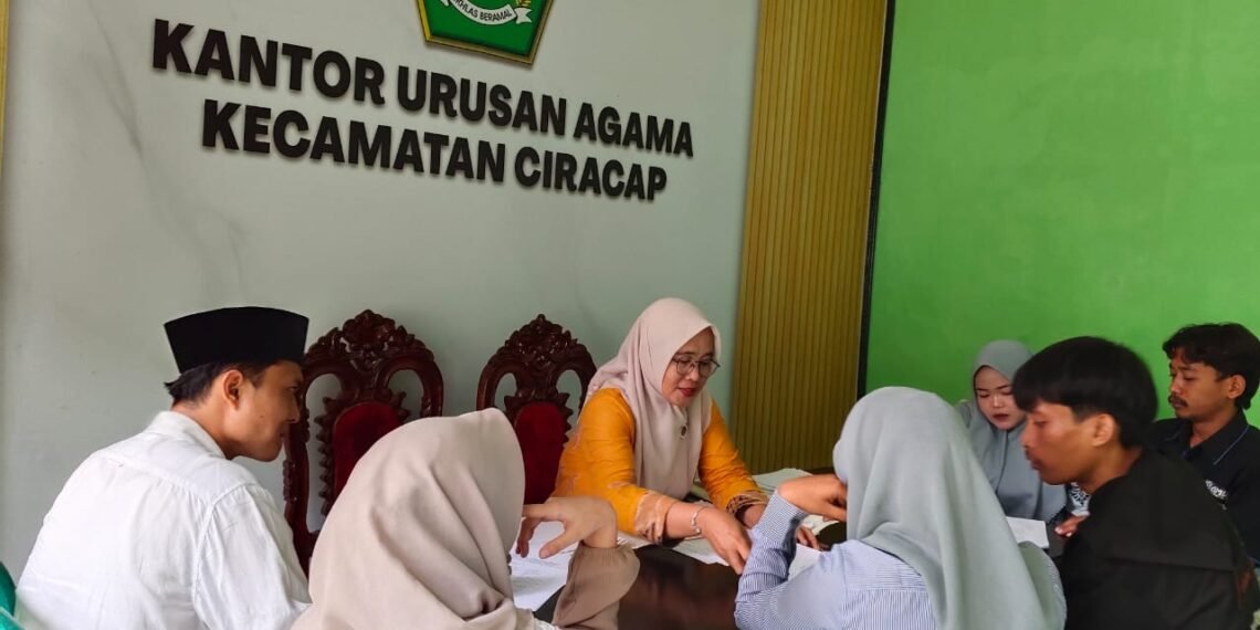 Penghulu dan Penyuluh KUA Ciracap Bersinergi Dampingi Catin melalui Konseling Bimwin
