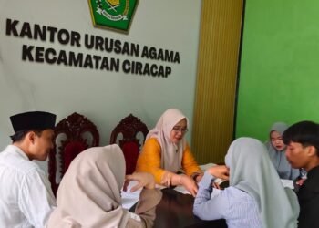 Penghulu dan Penyuluh KUA Ciracap Bersinergi Dampingi Catin melalui Konseling Bimwin