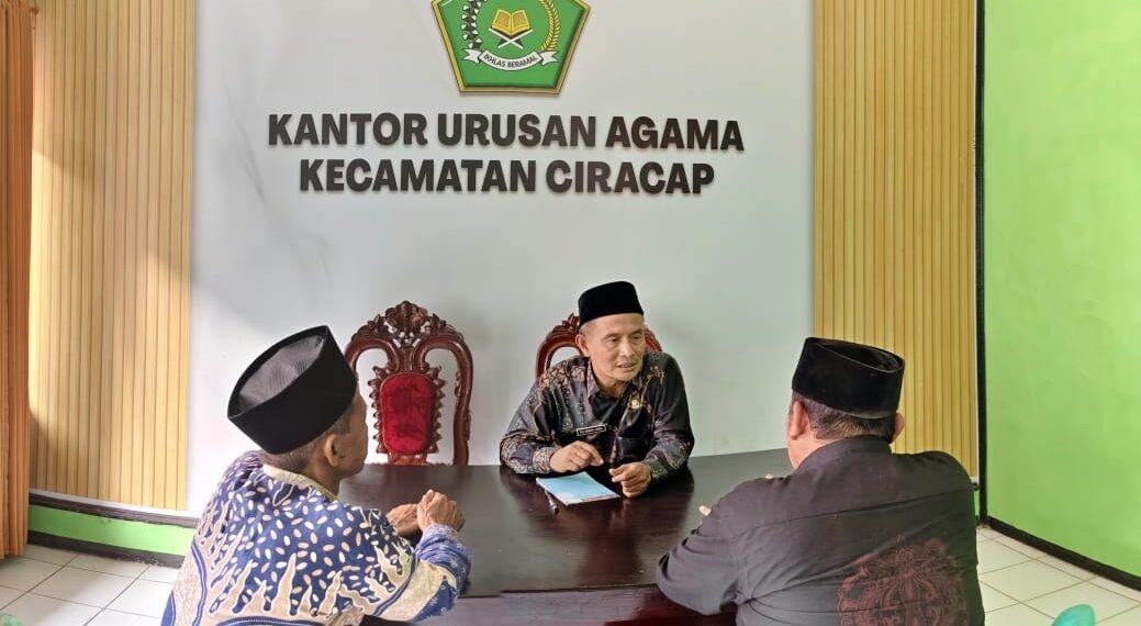 Jaga Ketertiban Pelaksanaan Tugas, Penghulu KUA Ciracap Perkuat Koordinasi Internal