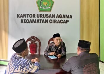 Jaga Ketertiban Pelaksanaan Tugas, Penghulu KUA Ciracap Perkuat Koordinasi Internal