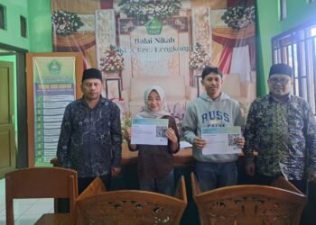 Bimwin Catin KUA Lengkong, Penghulu dan Penyuluh Bekali Pasangan Hadapi Kehidupan Rumah Tangga