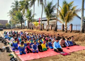 Penyuluh KUA Ciracap Bimbing Siswa SDN Pasirpanjang Biasakan Sholat Duha