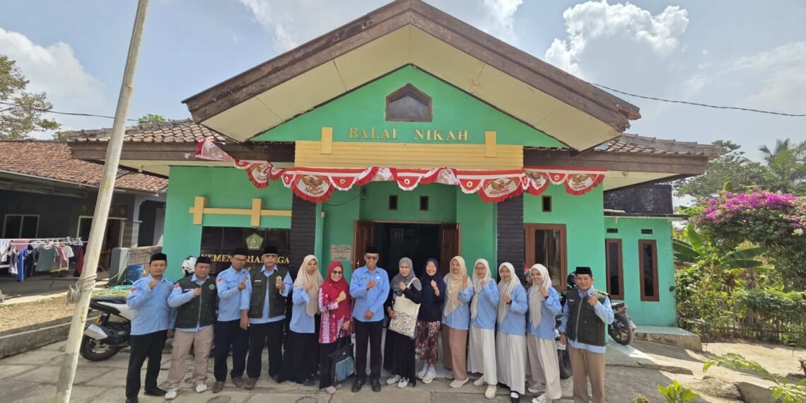 Kemenag Pusat Monitoring dan Evaluasi Pelayanan di KUA Bojonggenteng