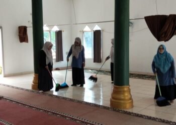 GEBER MAS di Al Barokah, KUA Ciracap Ajak Masyarakat Rawat Kebersihan Masjid