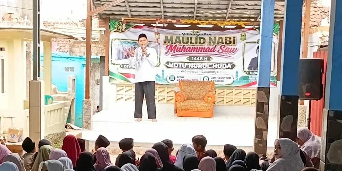 Penyuluh KUA Cikembar Ajak Santri Teladani Akhlak Rasulullah dalam Peringatan Maulid Nabi