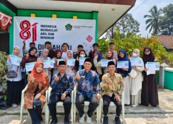 Penyerahan Sertifikat Bimwin Jadi Penanda Kesiapan Calon Pengantin di KUA Nagrak