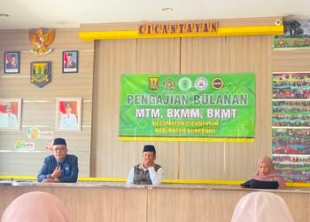 Kepala KUA Cicantayan Berikan Pembinaan Keagamaan kepada Majelis Taklim