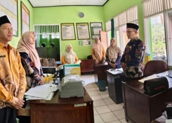 Ikuti Maulid Nasional Secara Daring, Keluarga Besar KUA Ciracap Membersamai Lantunan Selawat