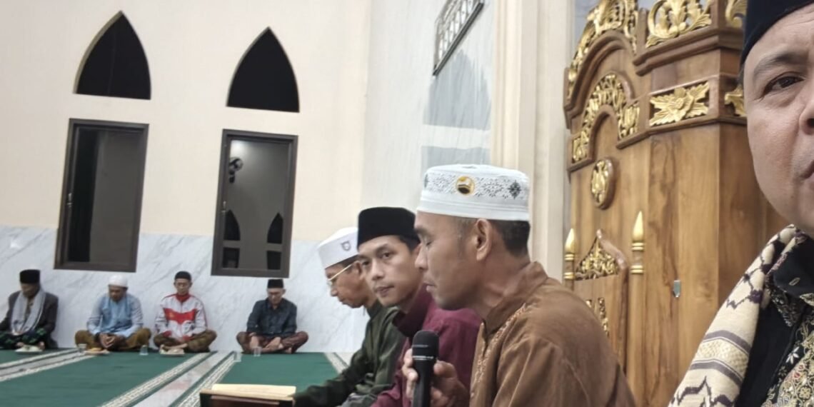 Penyuluh KUA Lengkong Ajak Jamaah MT Birrul Walidain Perbanyak Zikir dan Selawat di Bulan Rabiulawal