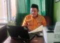 Teliti Berkas Nikah, Penghulu KUA Ciracap Perkuat Budaya Kerja 4T