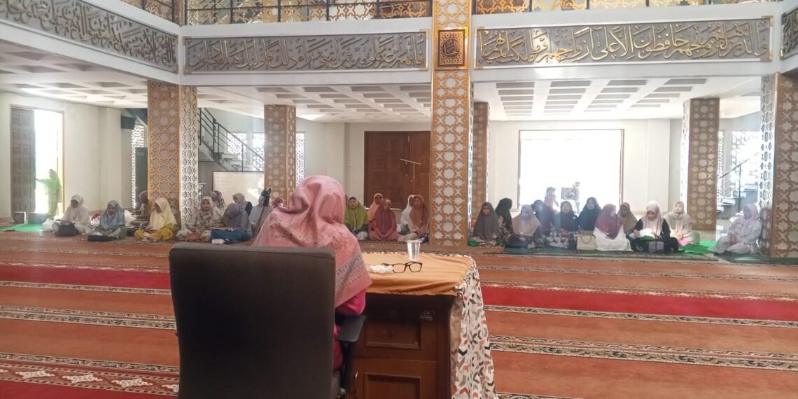 Pengajian Binaan KUA Sukalarang di Masjid Al-Jabbar Jadi Wadah Penguatan Keagamaan Masyarakat