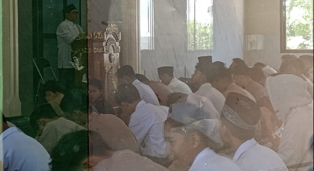 Penyuluh KUA Lengkong Ajak Jemaah Teladani Misi Rasulullah dalam Menyempurnakan Akhlak