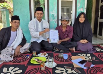 Perkuat Legalitas Kelembagaan, Penyuluh KUA Cibitung Serahkan SKT Majelis Taklim Darul Huda