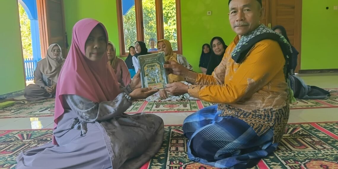 Penyuluh KUA Ciracap Salurkan Al-Qur’an Berseri 30 Juz, Perkuat Bimluh Keteladanan Nabi