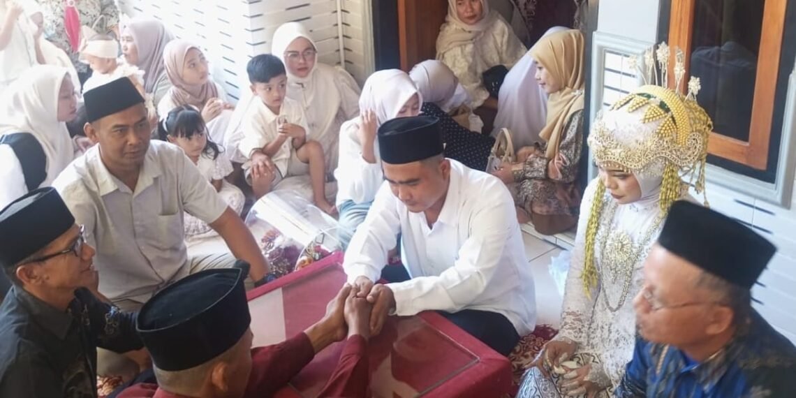 Penghulu KUA Ciracap Pandu Ijab Kabul, Bekali Pengantin Bangun Rumah Tangga Harmonis
