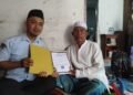 Penyuluh KUA Cikakak Serahkan SKT kepada Majelis Taklim Nurul Huda Desa Sirnarasa
