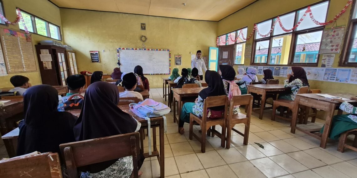 Tindak Lanjut Pembinaan BTQ, Penyuluh KUA Cibitung Petakan Kemampuan Santri MDTU Az-Zahra