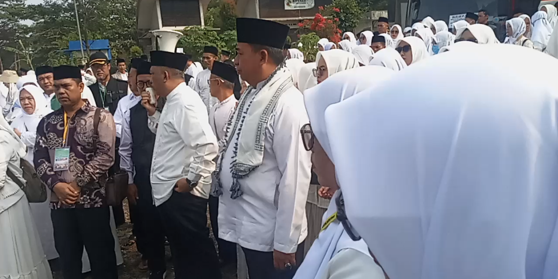 30 Bus Rombongan Kemenag Kabupaten Sukabumi Hadiri Zikir dan Doa Kebangsaan di Monas