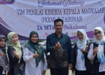 Pengawas Bina Laksanakan Evaluasi Kinerja Kepala MIN 1 Sukabumi pada PKKM Empat Tahunan