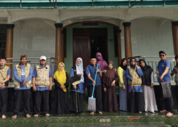 KUA Kadudampit Bersama Majelis Taklim Laksanakan GEBER MAS di Masjid Jami’ Al-Karimah