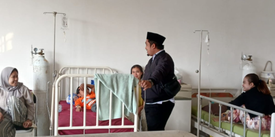 Penyuluh KUA Ciemas Berikan Penguatan Keagamaan kepada Anak Sakit di RSUD Jampangkulon