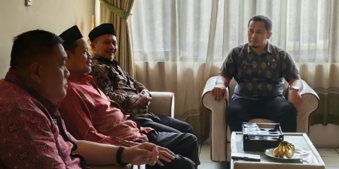 Silaturahmi KUA Parungkuda dan MUI, Perkuat Sinergi dengan Camat Baru