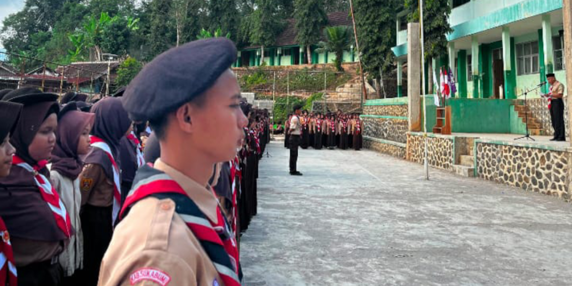 HUT Pramuka ke-65 di MTsN 1 Sukabumi, Tanamkan Kemandirian dan Semangat Pengabdian