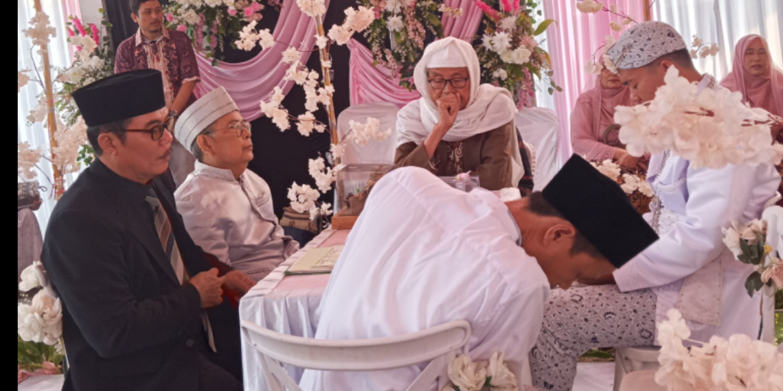 Berikan Kemudahan Layanan, Penghulu KUA Surade Catat Pernikahan di Kediaman Mempelai