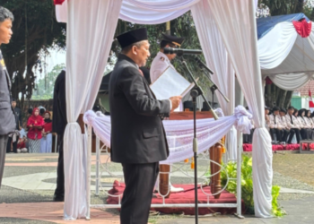 Kepala KUA Parungkuda Pimpin Doa Upacara HUT ke-81 RI di Palagan Bojongkokosan