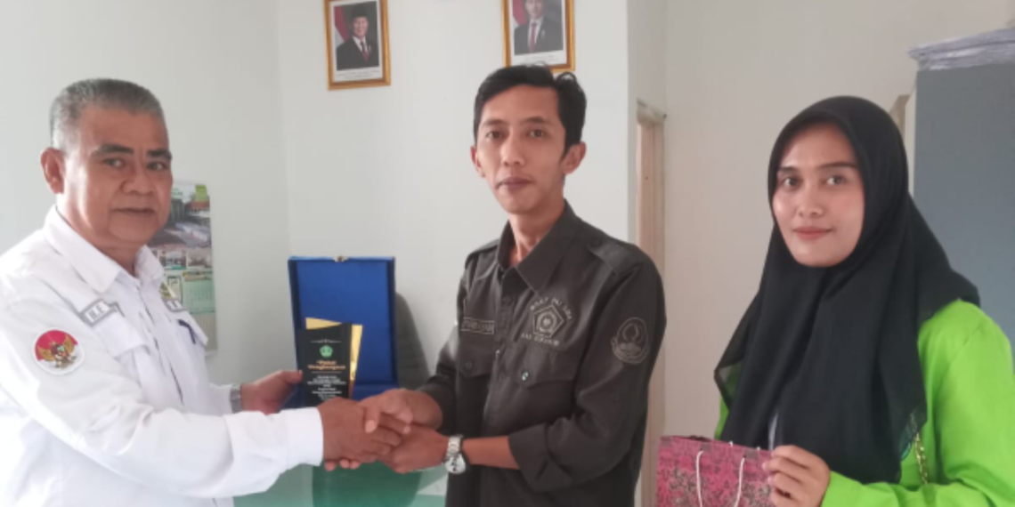 Kepala KUA Cibadak Lepas Mahasiswa STAI Al-Andina Usai Jalani Praktik Kerja Lapangan