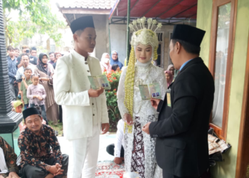 Penghulu KUA Surade Laksanakan Pencatatan Pernikahan dan Berikan Nasihat kepada Catin