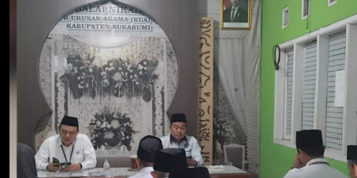 KUA Cisaat Awali Pekan dengan Apel Pagi, Ratib Al-Athos dan Kajian Kitab Kuning