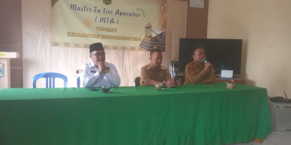 Kepala KUA Bojonggenteng Perkuat Pembinaan Keagamaan Aparatur melalui Majelis Taklim
