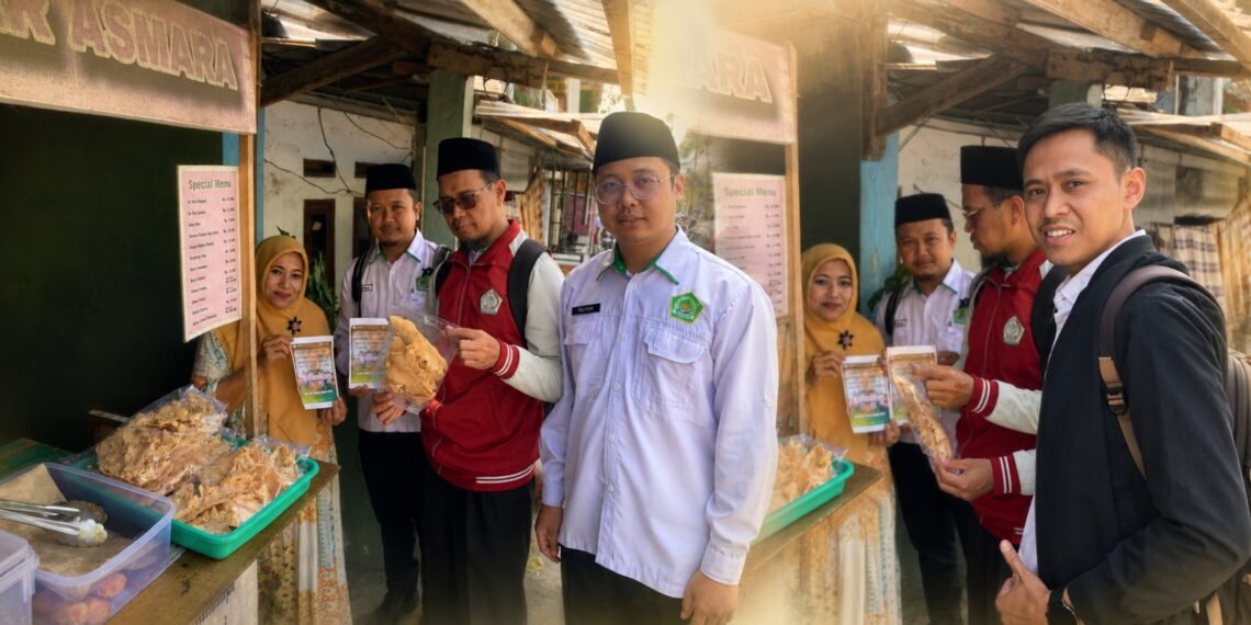 Penyuluh Agama Islam KUA Cidahu Sosialisasikan Wajib Halal Oktober 2026 kepada Pelaku Usaha