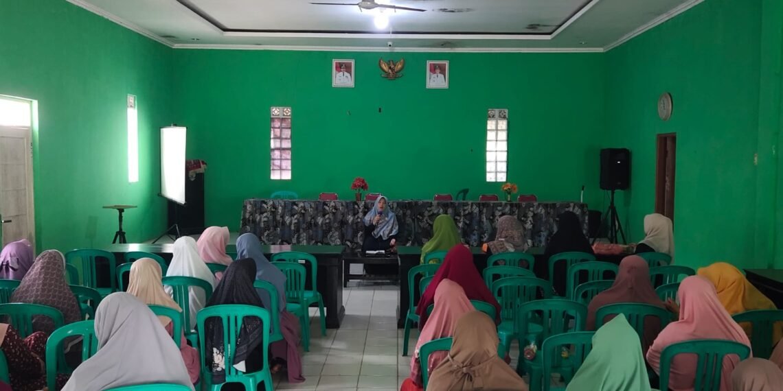 Penyuluh KUA Gegerbitung Bimluh di MT Al-Hidayah, Ajak Jamaah Perbanyak Selawat kepada Rasulullah