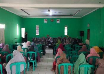 Penyuluh KUA Gegerbitung Bimluh di MT Al-Hidayah, Ajak Jamaah Perbanyak Selawat kepada Rasulullah