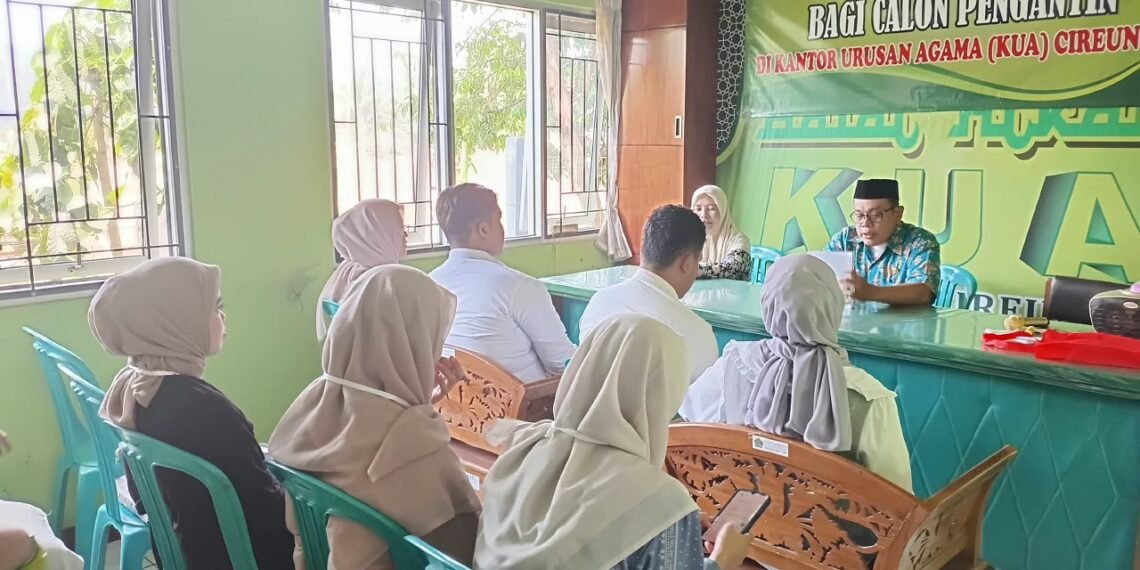 KUA Cireunghas Bekali Catin melalui Bimwin, Bahas Stunting hingga Pengelolaan Keuangan Keluarga