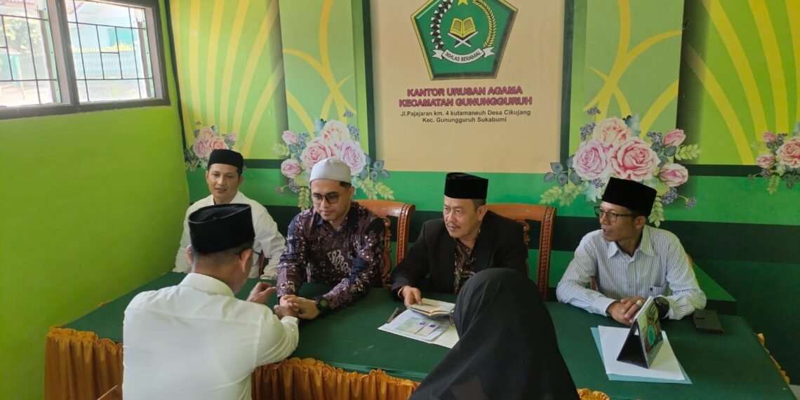 Akad Nikah di Balai Nikah KUA Gunungguruh, Kepala KUA Perkuat Pesan Keluarga Sakinah