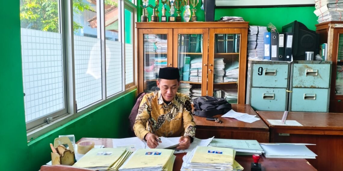 PLO KUA Nagrak Siapkan Dokumen Pernikahan, Pastikan Pelayanan Berjalan Tertib