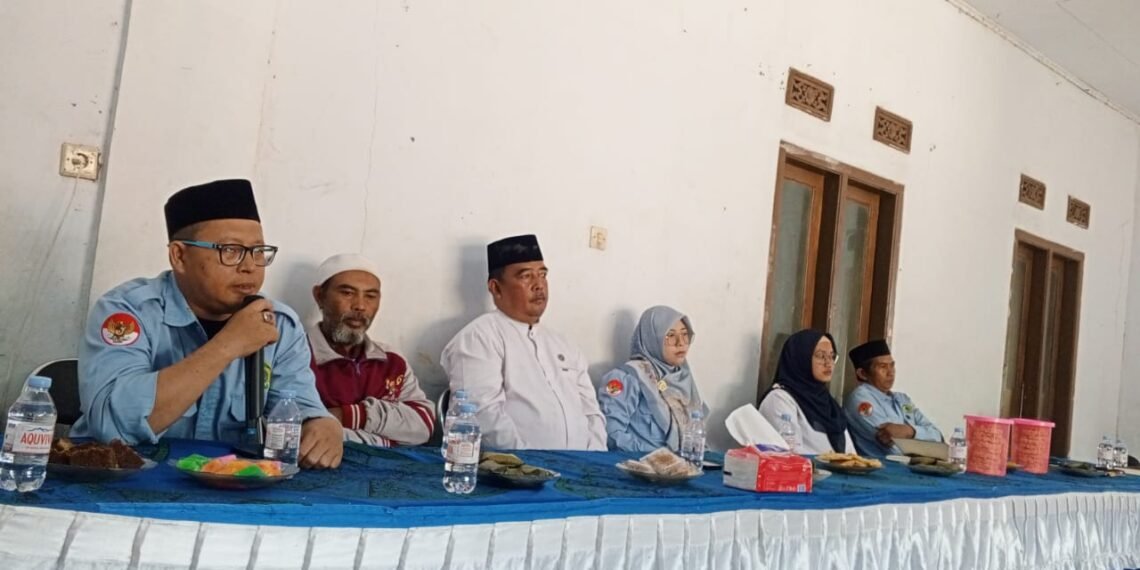 Penyuluh KUA Gegerbitung Hadiri Maulid Nabi dan Pengajian Alhidayah, Dukung Penguatan UMKM Desa Ciengang