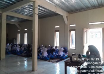 Penyuluh KUA Sukalarang Pimpin Pembacaan Ratib Al-Attas di MTs Al-Idris Cipetir